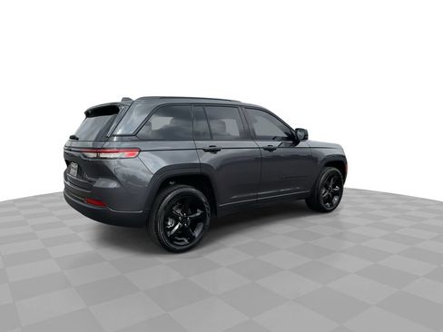 Used 2024 Jeep Grand Cherokee Limited w/ Black Appearance Package RWD image 8