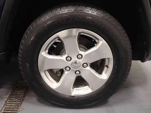 Used 2012 Jeep Grand Cherokee Limited w/ Mopar Chrome Edition Group AWD/4WD image 26