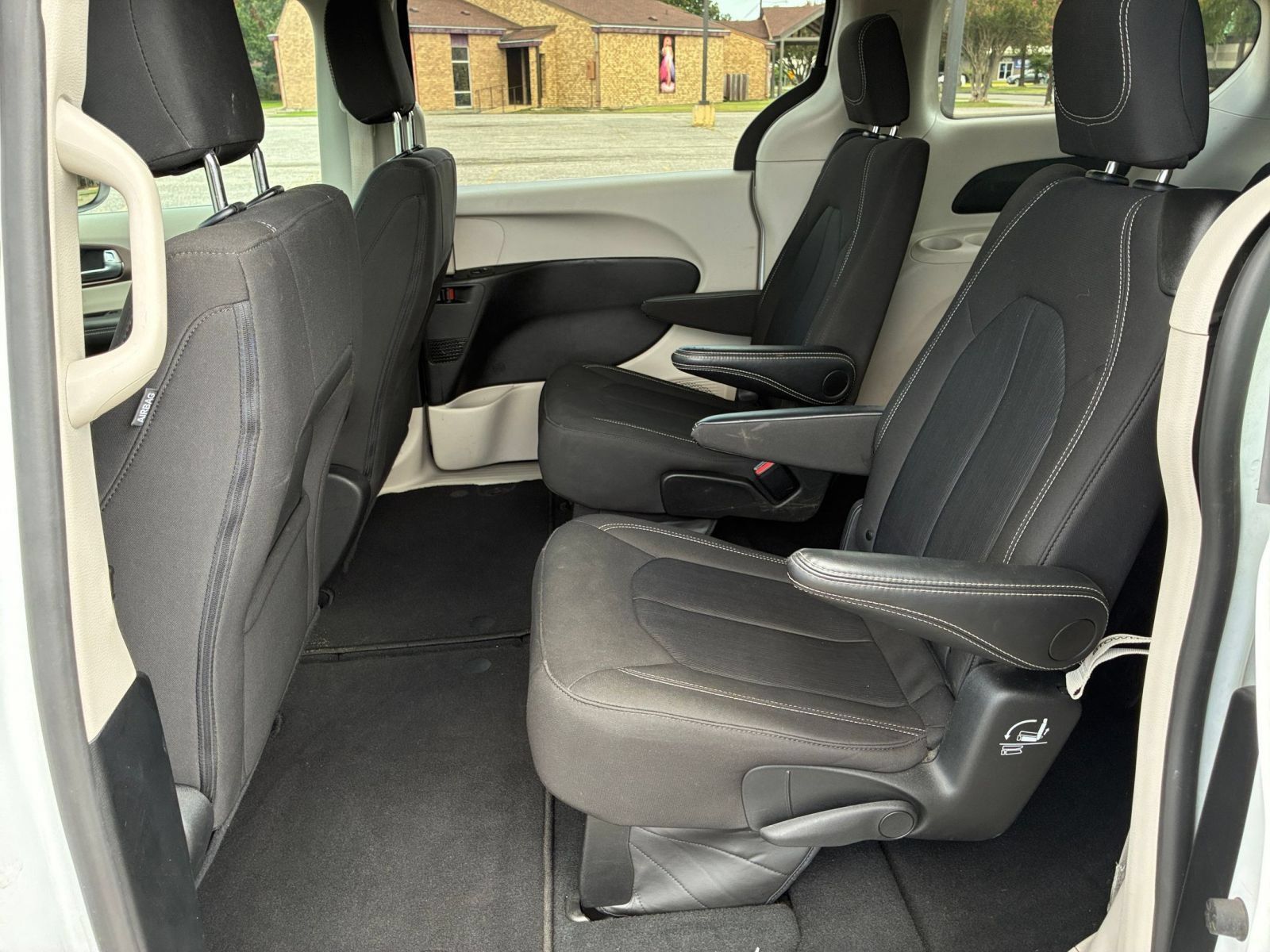 Used 2024 Chrysler Voyager LX FWD image 26