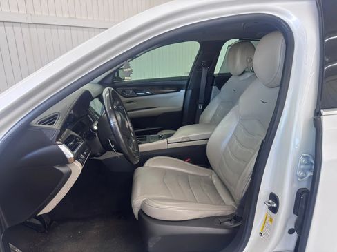 Used 2016 Cadillac CT6 Premium Luxury w/ Active Chassis Package AWD/4WD image 9