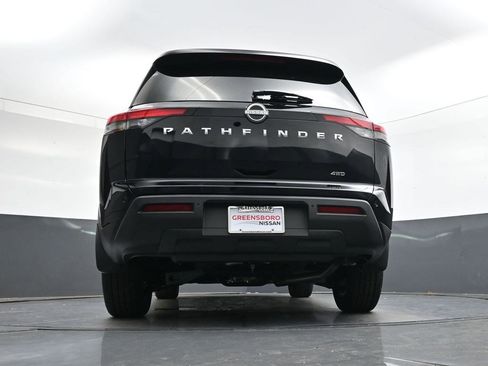 Used 2025 Nissan Pathfinder SV image 30