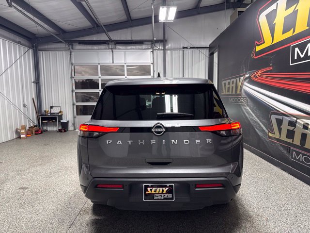 Used 2024 Nissan Pathfinder S FWD image 10