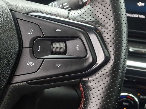 Used 2024 Chevrolet Trax RS w/ Sunroof Package image 23