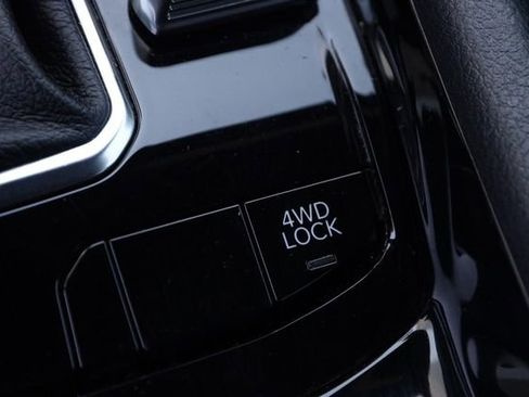 Used 2025 Jeep Compass Limited AWD/4WD image 20