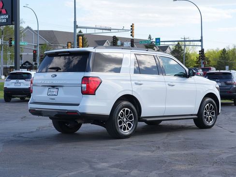 Used 2022 Ford Expedition XL AWD/4WD image 3