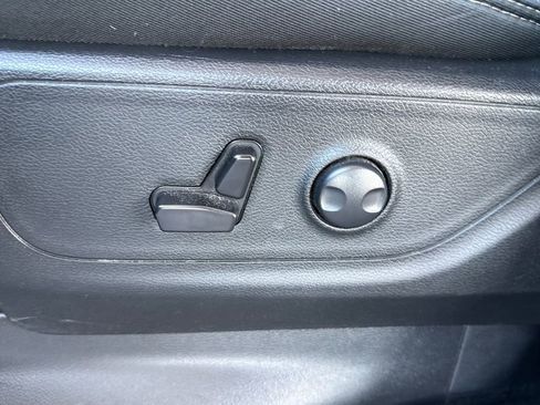 Used 2025 RAM 1500 Big Horn AWD/4WD image 19