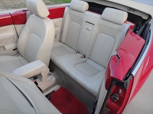 Used 2008 Volkswagen Beetle SE image 13