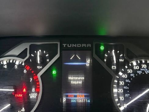 Used 2022 Toyota Tundra SR5 w/ SR5 Convenience Package AWD/4WD image 27