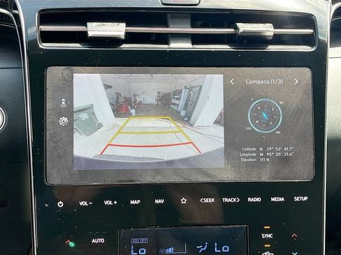 Used 2023 Hyundai Santa Cruz SEL Premium AWD/4WD image 11