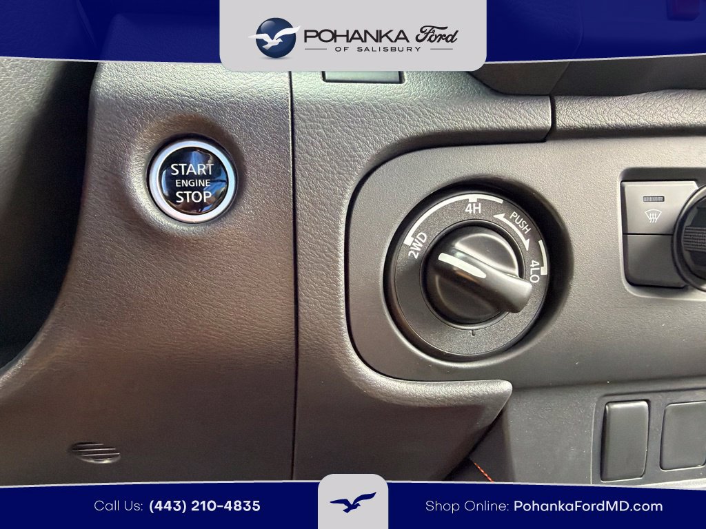 Used 2025 Nissan Frontier PRO-4X AWD/4WD image 13