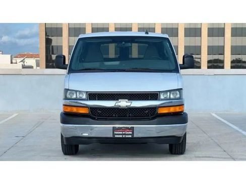 Used 2017 Chevrolet Express 3500 LT w/ LT Preferred Equipment Group image 46