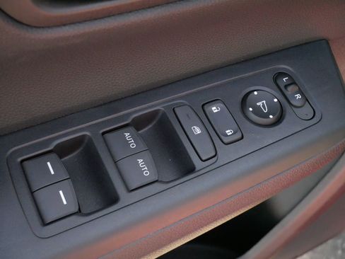 Certified 2026 Honda CR-V EX image 19