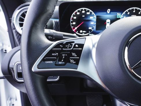 Used 2025 Mercedes-Benz CLA 250 4MATIC image 20