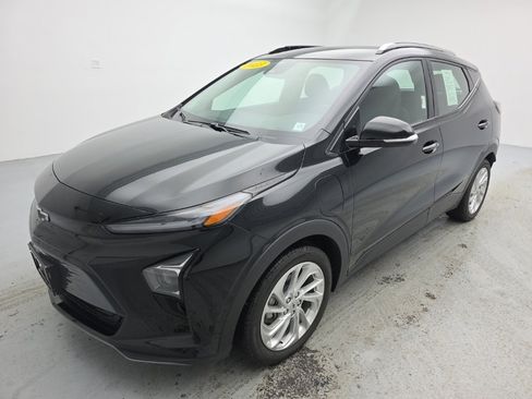 Used 2023 Chevrolet Bolt EUV LT image 6