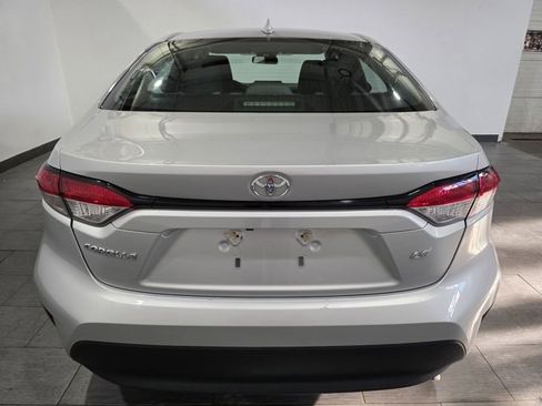 Used 2023 Toyota Corolla LE image 4