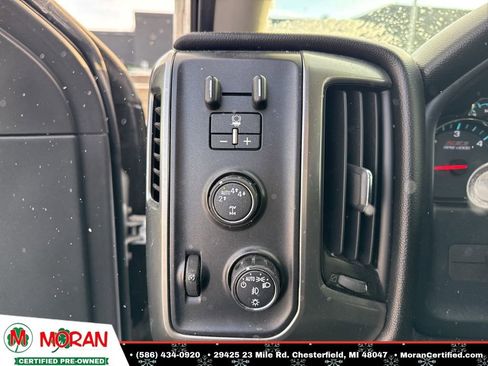 Used 2018 Chevrolet Silverado 1500 LT w/ LPO, Black Pack image 17