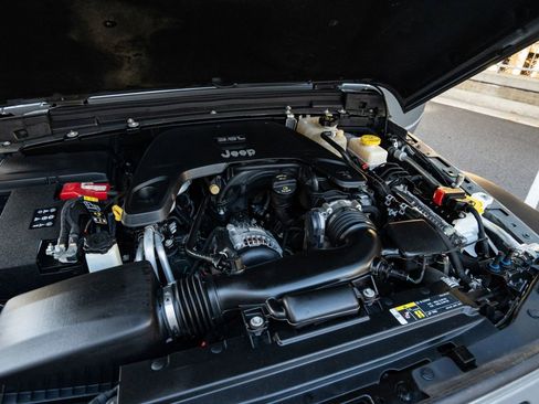 Used 2020 Jeep Wrangler Unlimited Sport S AWD/4WD image 39