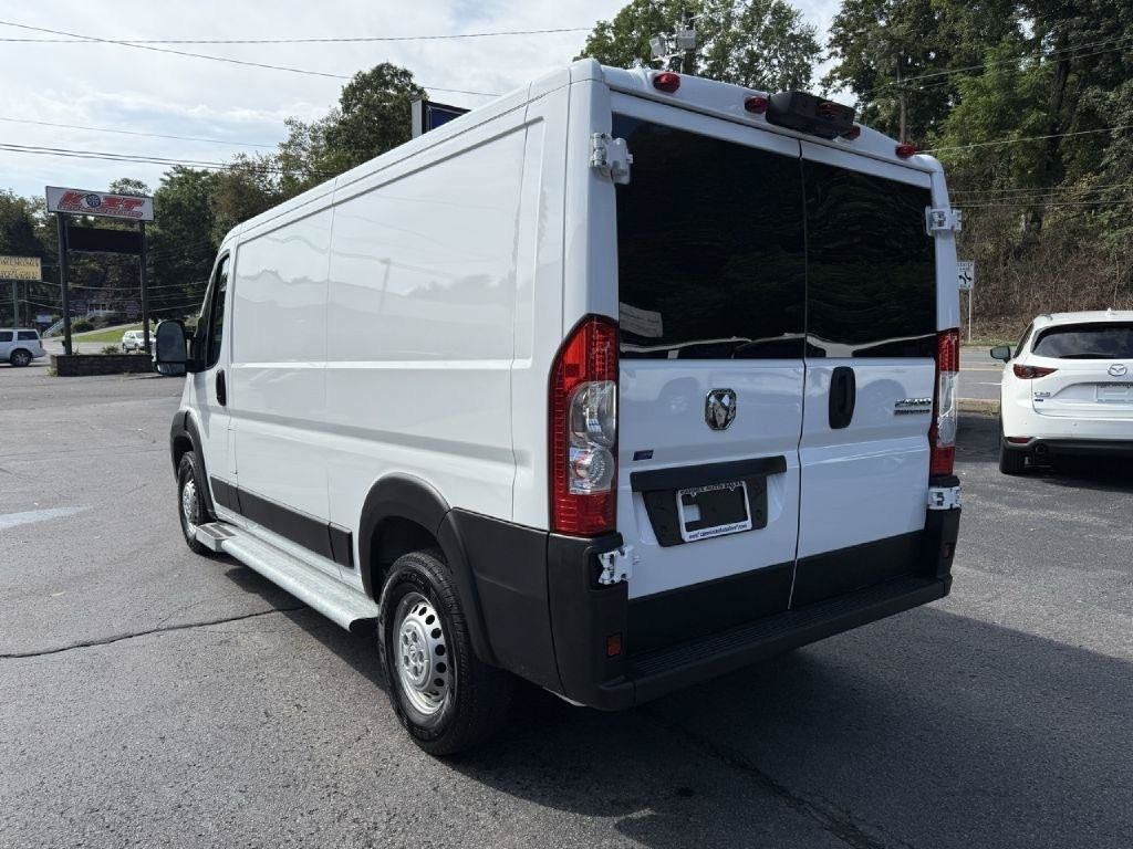 Used 2025 RAM ProMaster 2500 w/ U-Haul Equipment Group FWD image 5