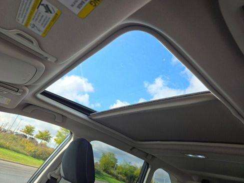 Used 2022 Subaru Forester Premium image 24