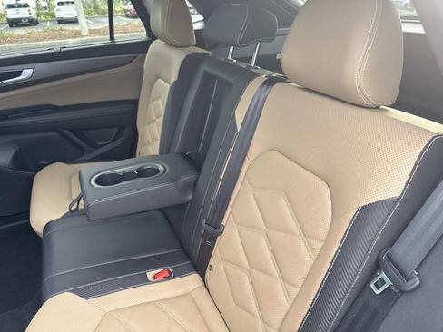 Used 2026 Volkswagen Atlas Cross Sport SE FWD image 14