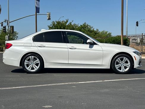 Used 2018 BMW 330i Sedan RWD image 9