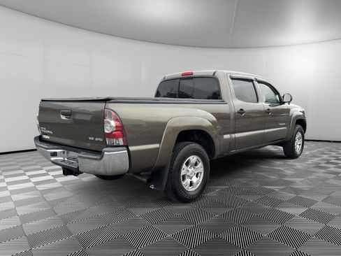 Used 2013 Toyota Tacoma 4x4 Double Cab w/ SR5 Pkg image 4