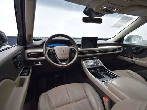 Used 2020 Lincoln Aviator Reserve w/ Elements Package Plus image 11