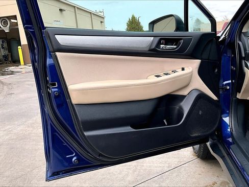 Used 2017 Subaru Outback 2.5i Premium image 21