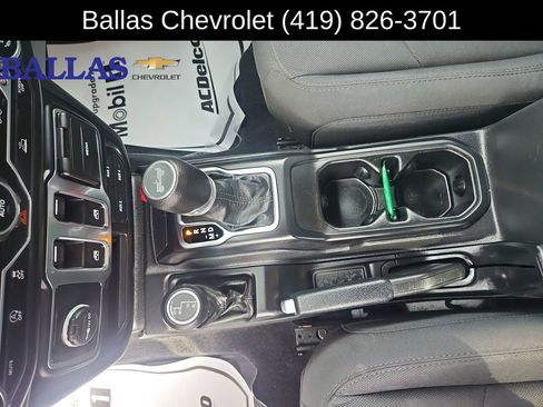 Used 2022 Jeep Wrangler Sport AWD/4WD image 16