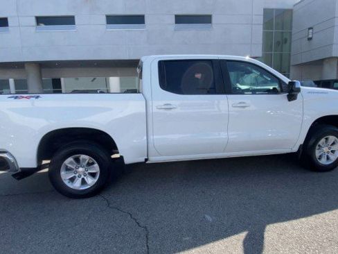 Used 2025 Chevrolet Silverado 1500 LT w/ Protection Package image 9