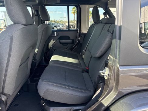 Used 2024 Jeep Wrangler Unlimited w/ Convenience Group AWD/4WD image 15