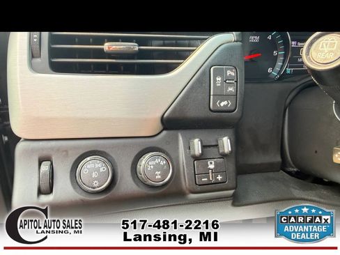 Used 2019 GMC Yukon XL SLT w/ Open Road Package AWD/4WD image 16