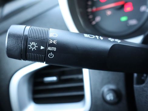 Used 2017 Chevrolet Equinox LT w/ Convenience Package image 30