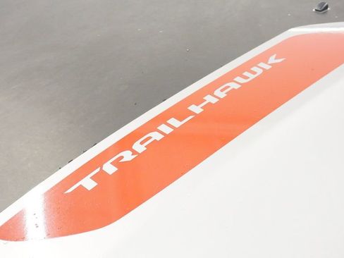 Used 2023 Jeep Compass Trailhawk image 12