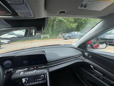 Used 2025 Hyundai Elantra SEL FWD image 35