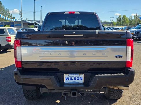 Used 2019 Ford F350 Platinum w/ Platinum Ultimate Package AWD/4WD image 8