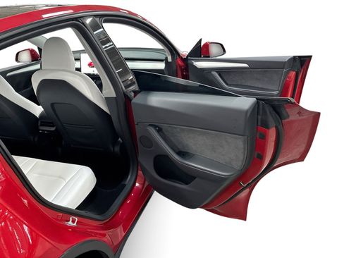 Certified 2023 Tesla Model Y Long Range AWD/4WD image 12