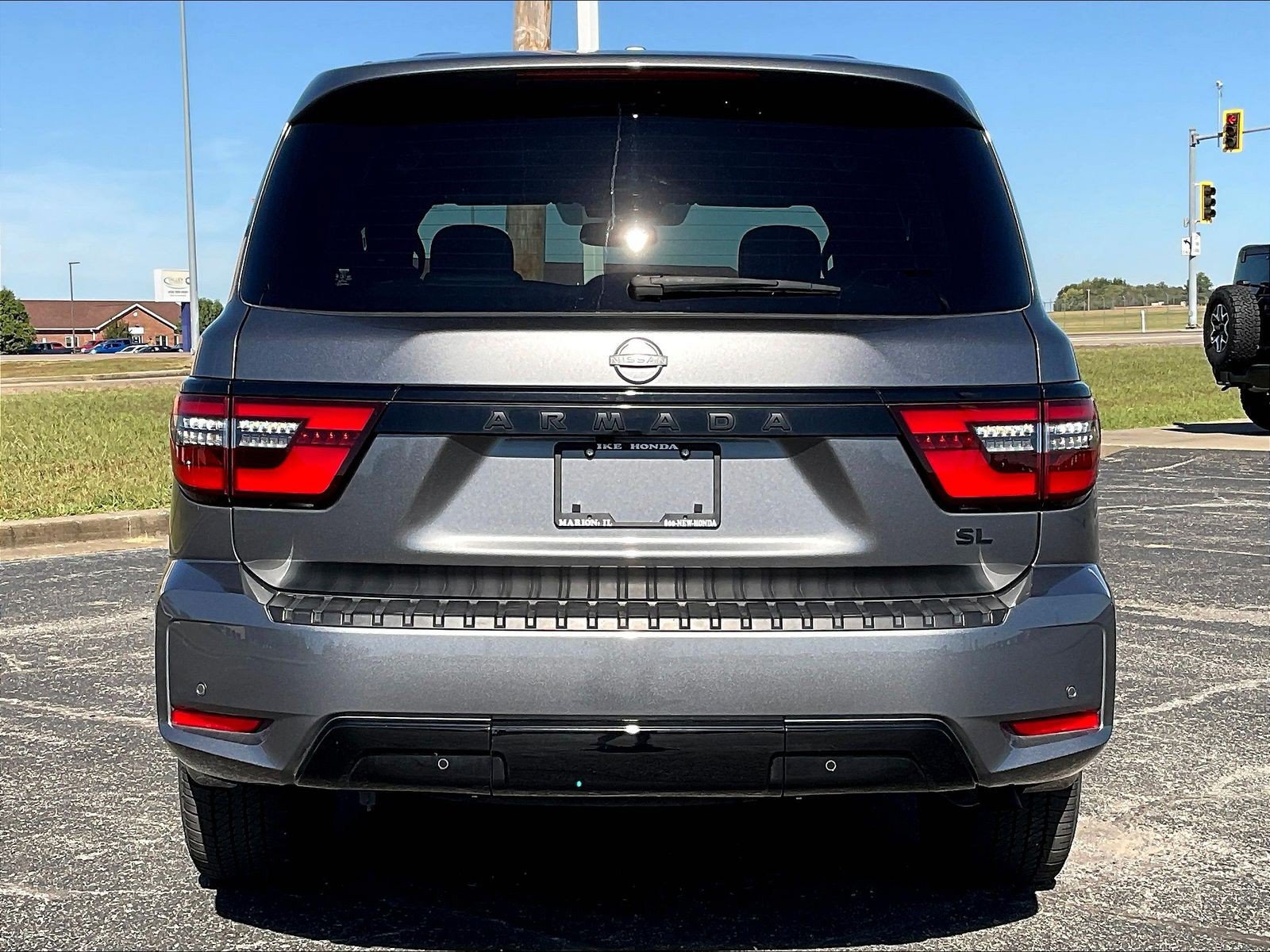 Used 2023 Nissan Armada SL w/ Midnight Edition Package AWD/4WD image 3