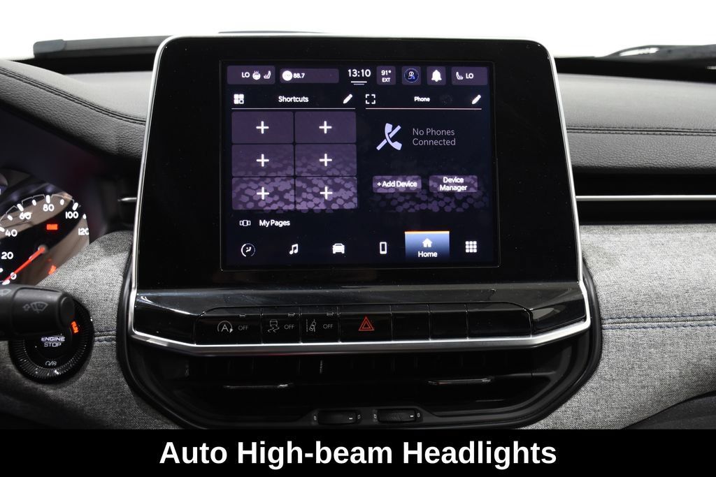 Used 2025 Jeep Compass Latitude w/ Sun & Sound Group AWD/4WD image 17