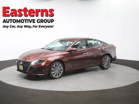 Used 2024 Nissan Altima 2.5 SL AWD/4WD image 60