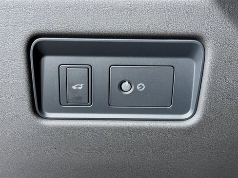 Used 2026 Jaguar F-PACE R-Dynamic S image 10