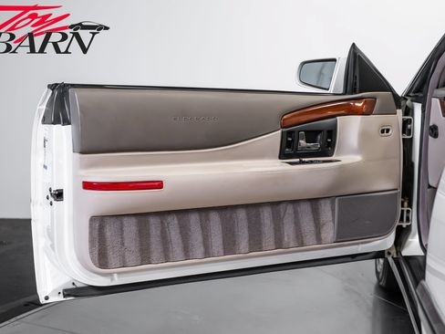 Used 1993 Cadillac Eldorado Touring FWD image 18