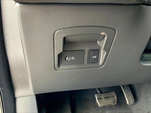 New 2026 Land Rover Range Rover Velar Dynamic SE image 20