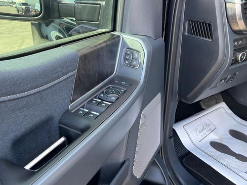 Used 2024 Ford F350 Lariat image 12