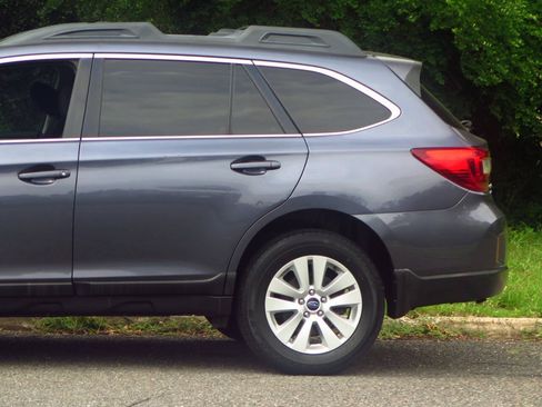 Used 2016 Subaru Outback 2.5i Premium AWD/4WD image 26