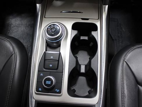 Used 2023 Ford Explorer XLT w/ Equipment Group 202A image 36