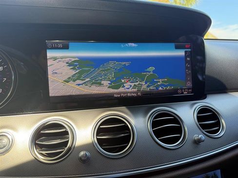 Used 2018 Mercedes-Benz E 300 image 24
