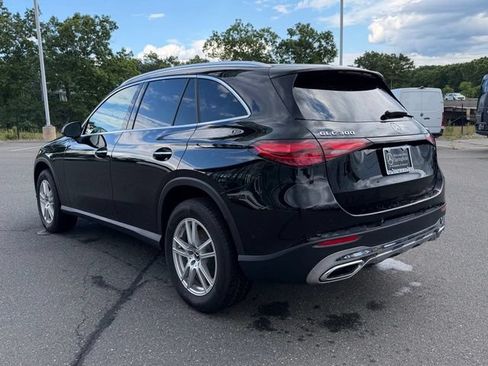Used 2023 Mercedes-Benz GLC 300 4MATIC image 5