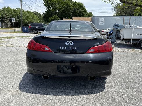 Used 2011 INFINITI G37 Sport w/ Premium Pkg image 4