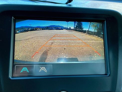 Used 2018 Chevrolet Equinox LT w/ LPO, Blackout Package image 23